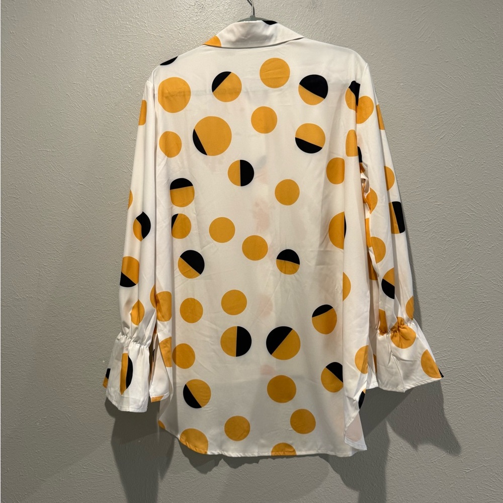 Polka Dot Button-Front Blouse in White, Mustard & Black. PTP 23”. Length 27/32” - Picture 2 of 4